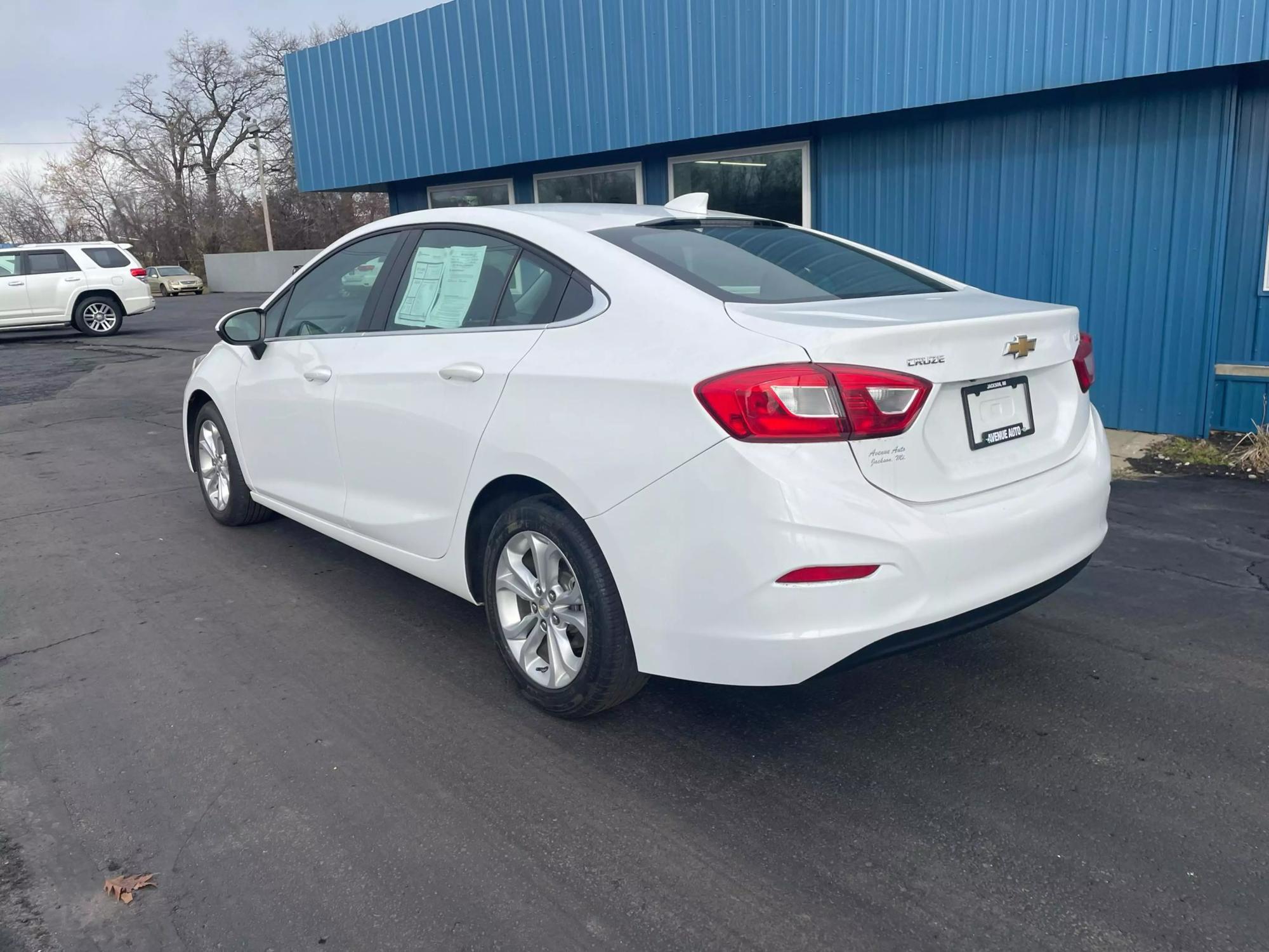 2019 Chevrolet Cruze LT photo 16