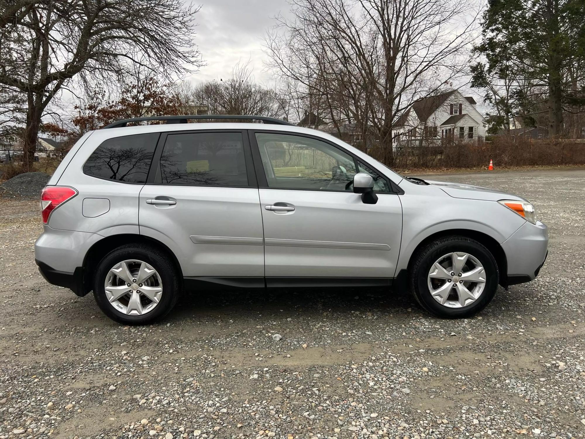 2015 Subaru Forester i Premium photo 22