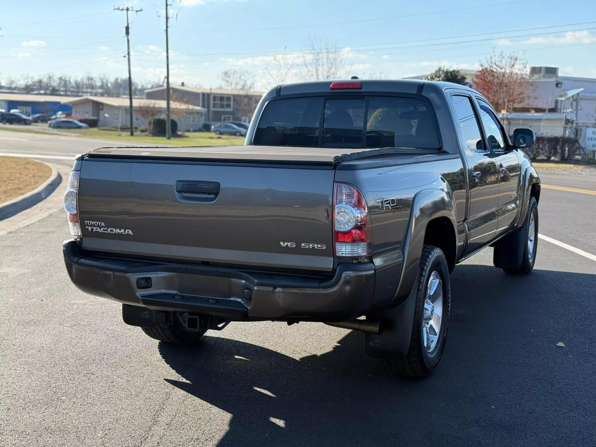 2010 Toyota Tacoma Base photo 105