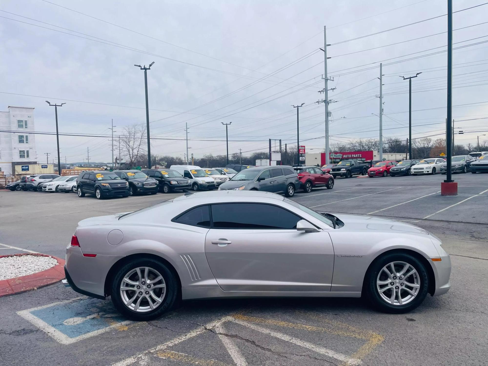 2014 Chevrolet Camaro 1LT photo 19