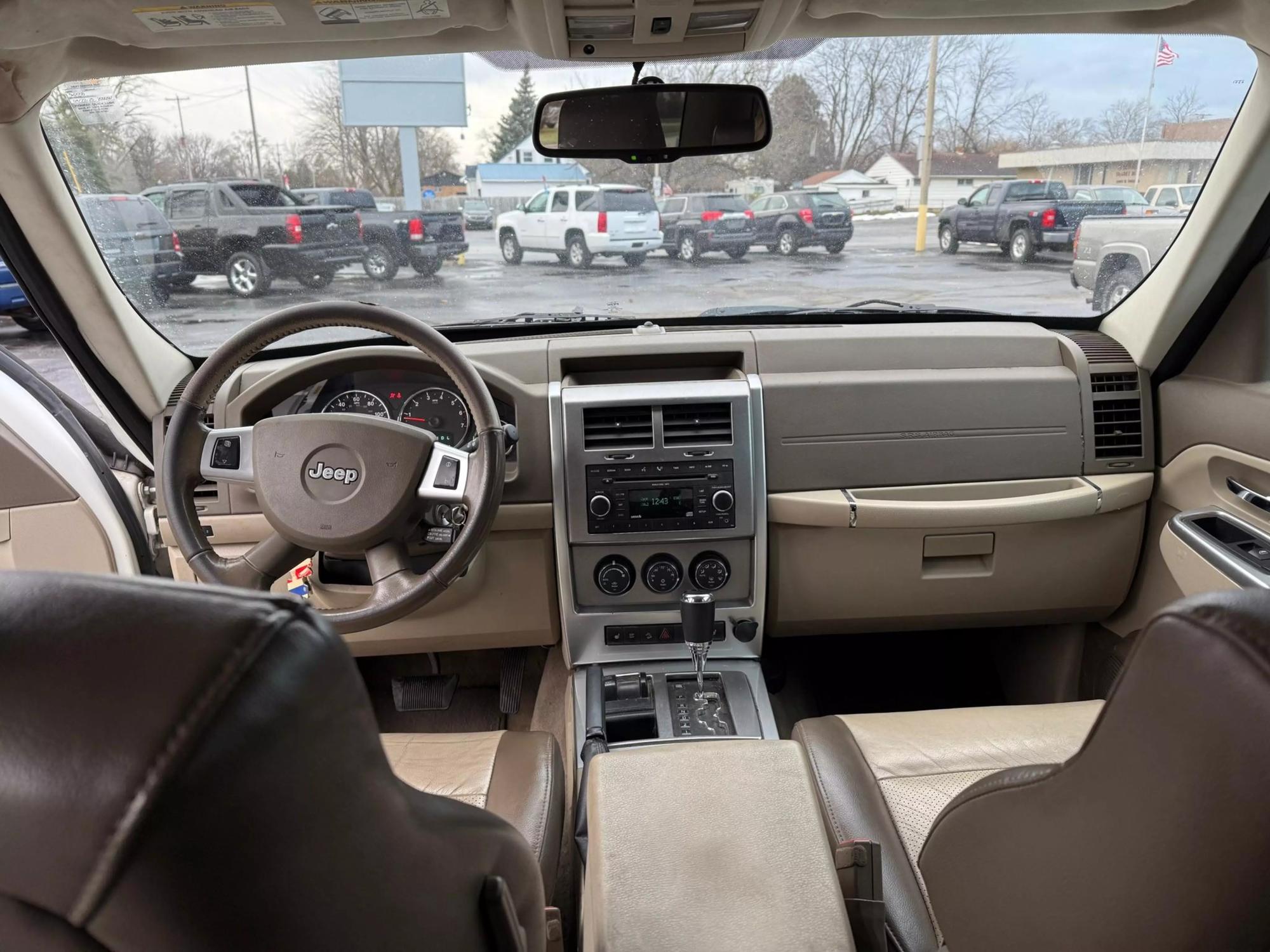 2008 Jeep Liberty Limited photo 27