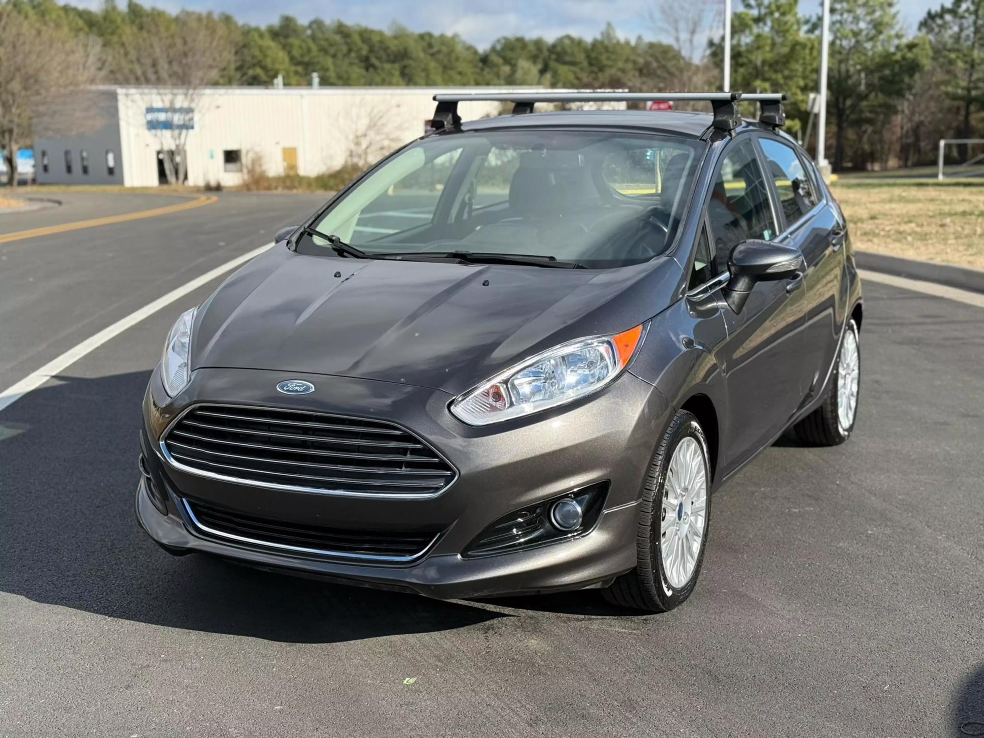 2015 Ford Fiesta Titanium photo 95