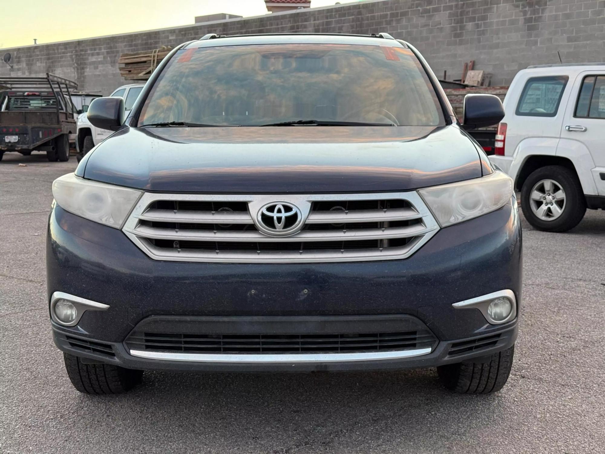 2013 Toyota Highlander Base photo 21