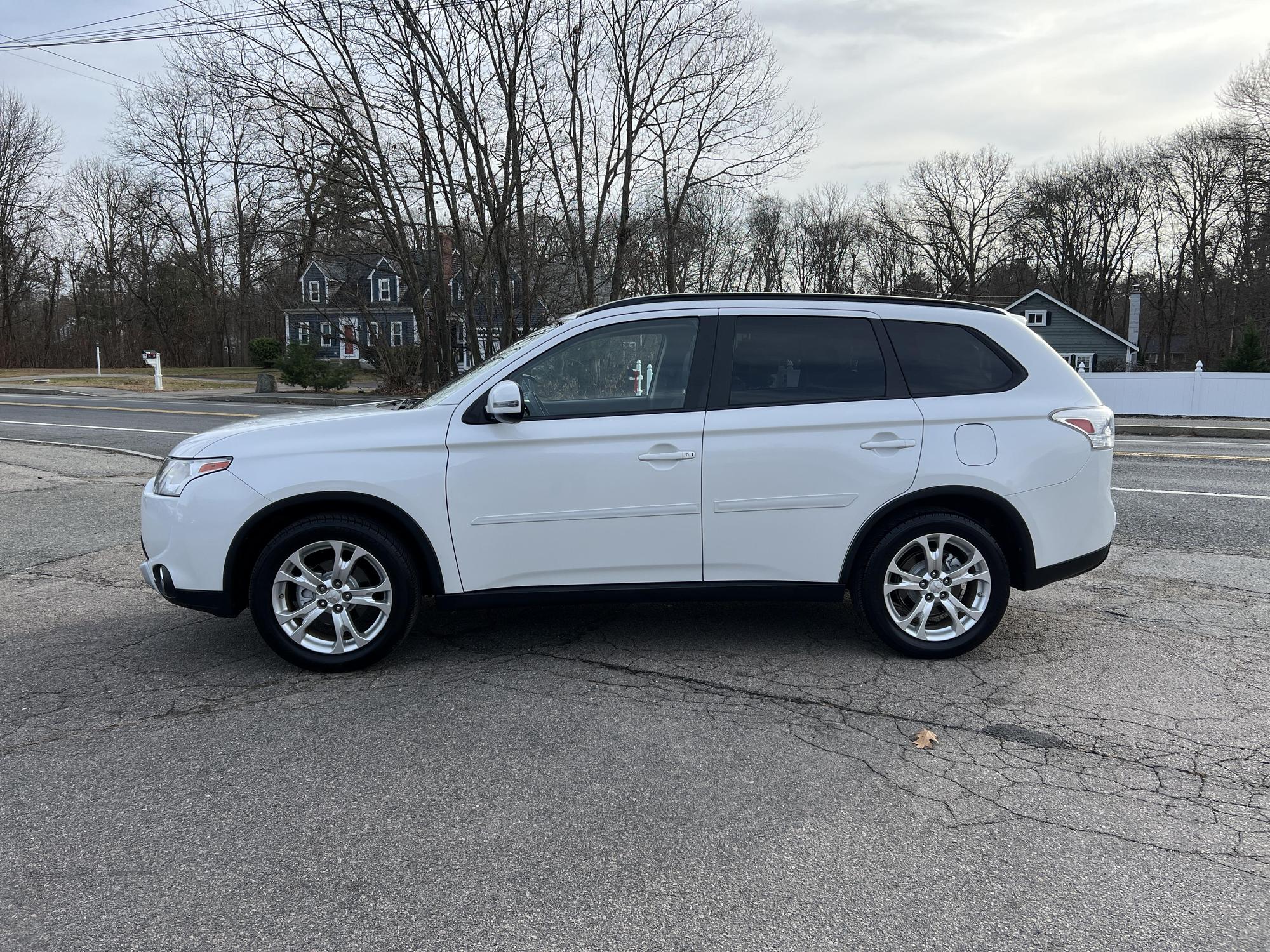 2015 Mitsubishi Outlander SE photo 41