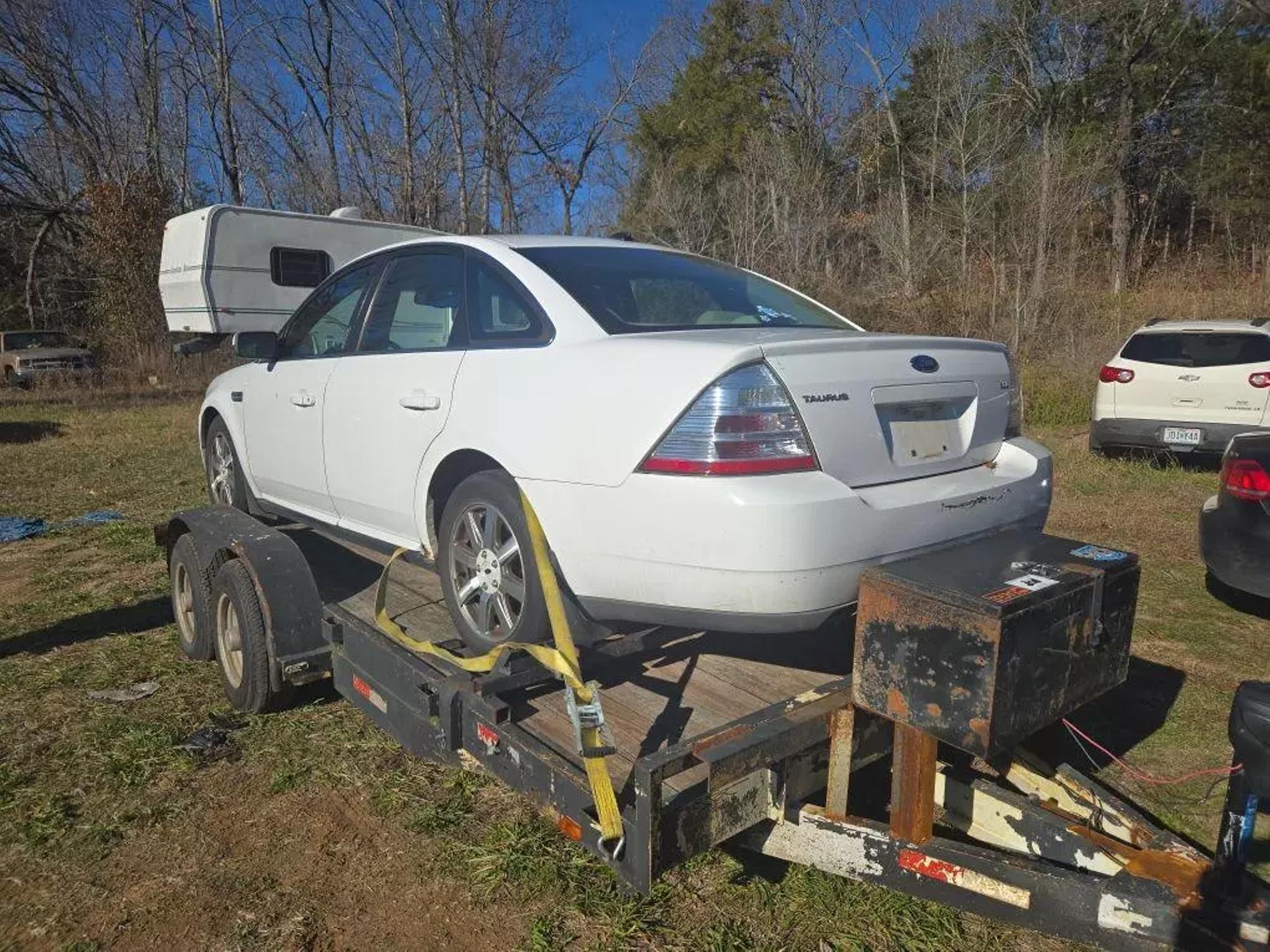 2008 Ford Taurus SEL photo 14