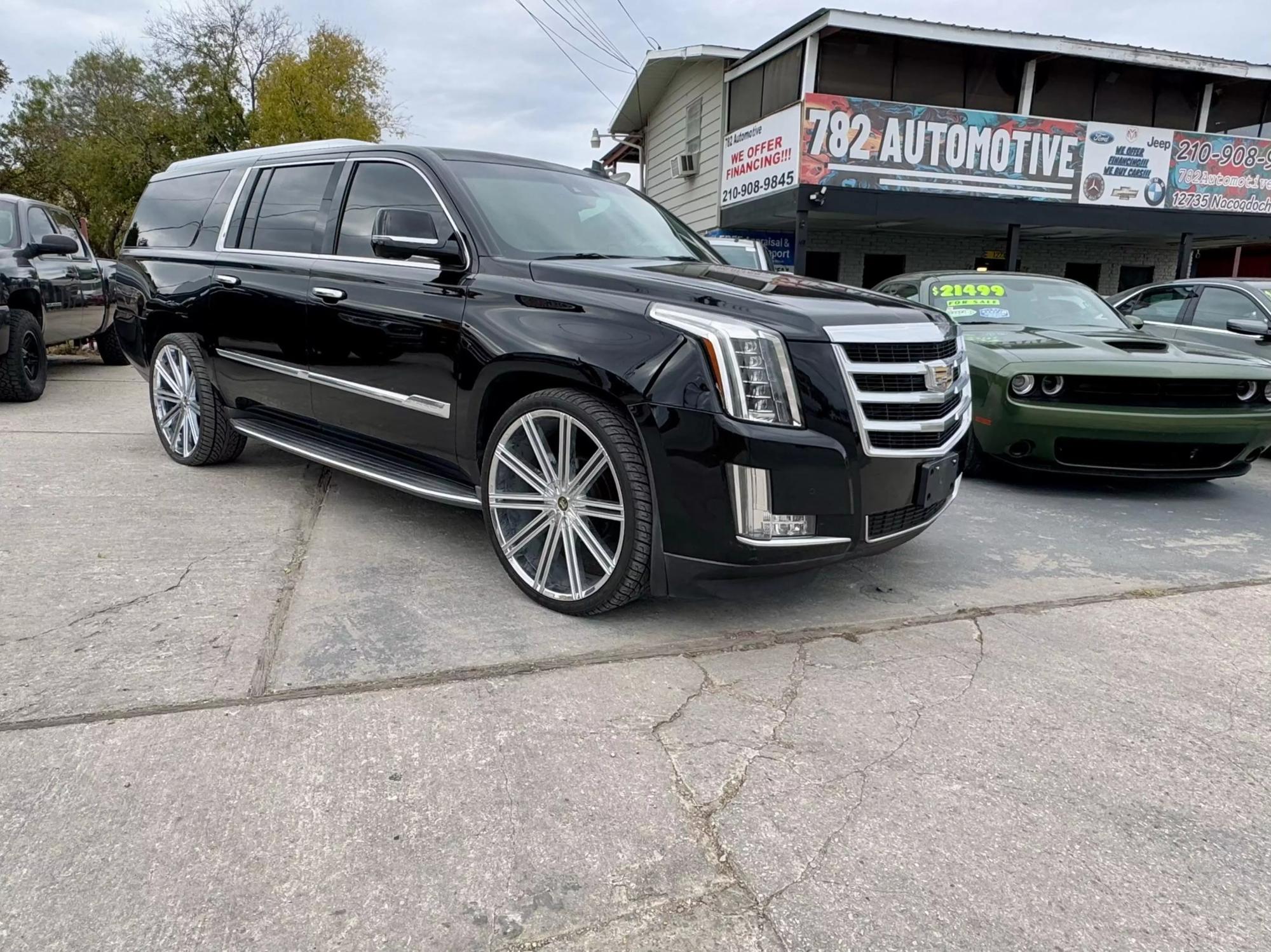 2015 Cadillac Escalade ESV Luxury photo 18