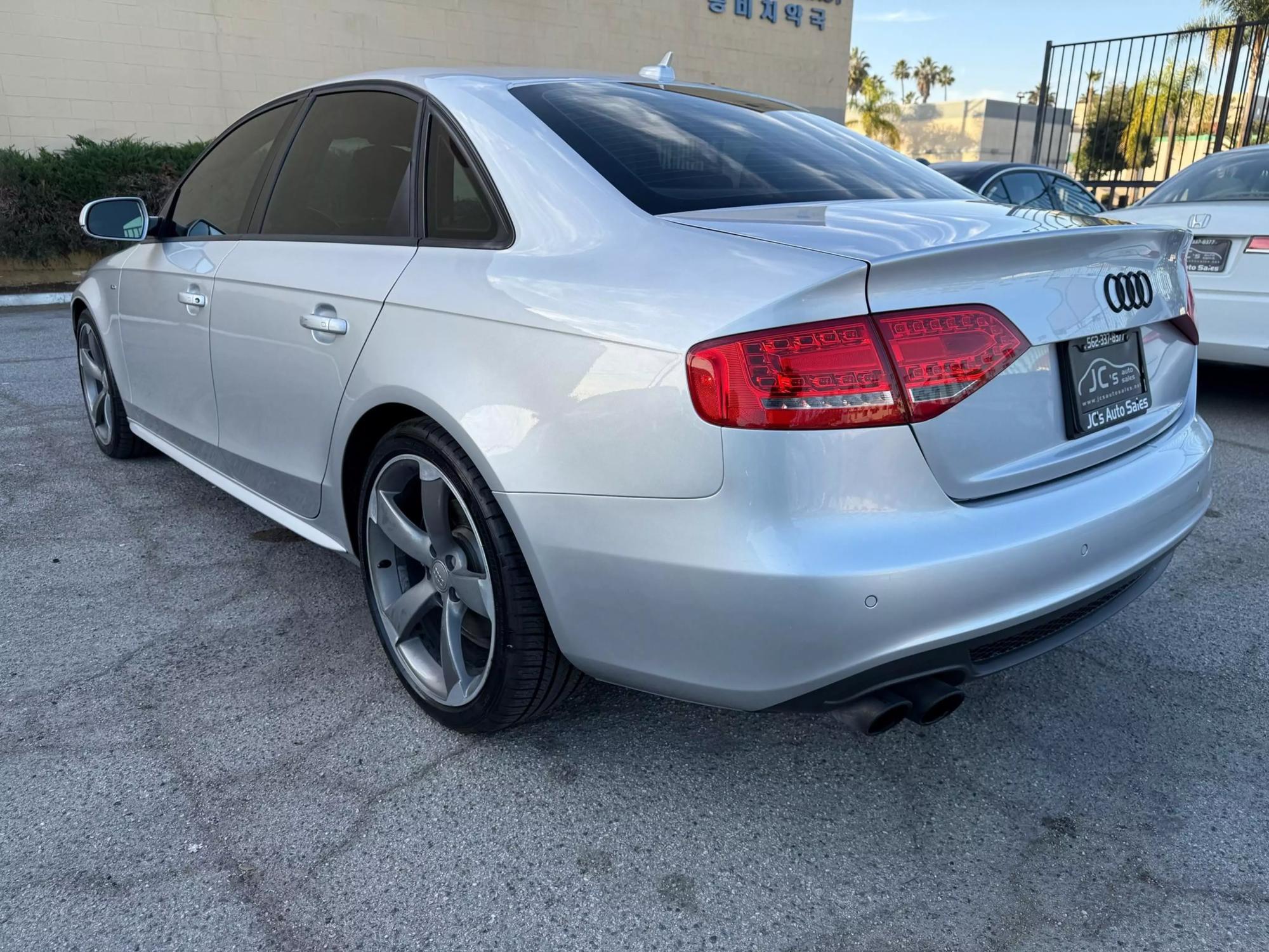 2012 Audi A4 Premium photo 29