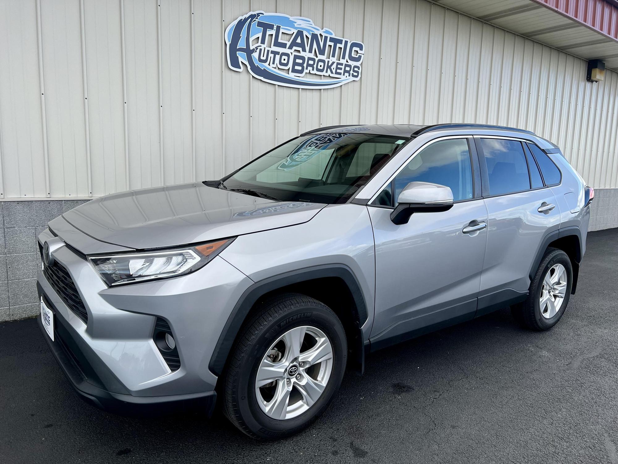 2021 Toyota RAV4 XLE photo 38