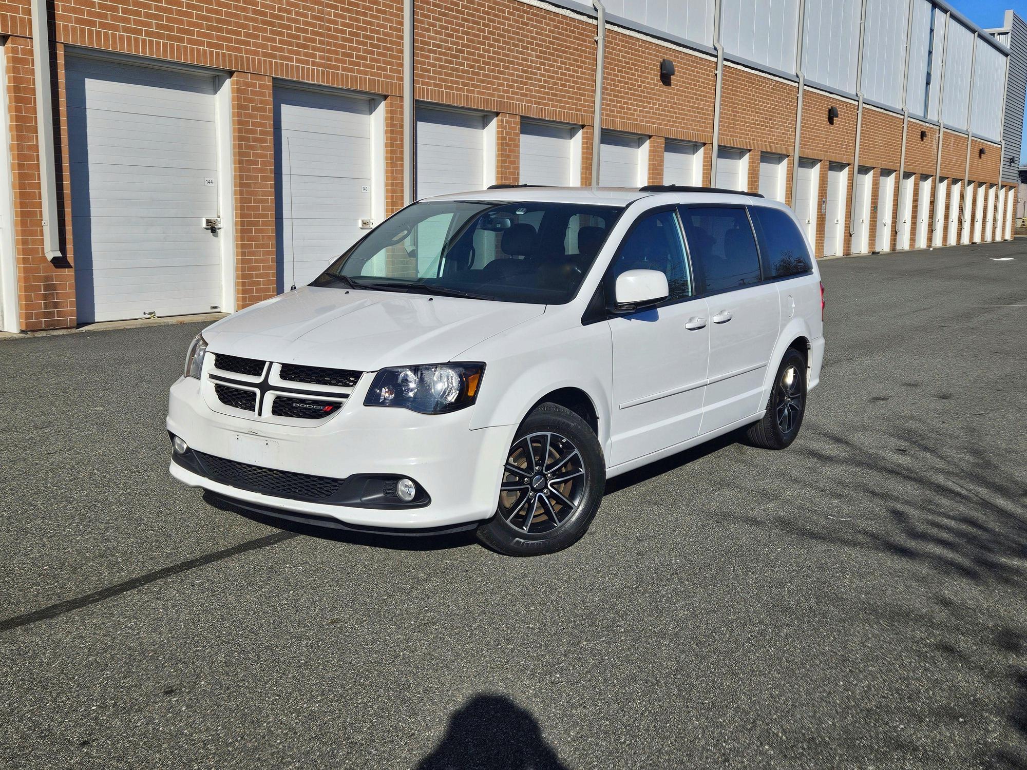 2017 Dodge Grand Caravan GT photo 19