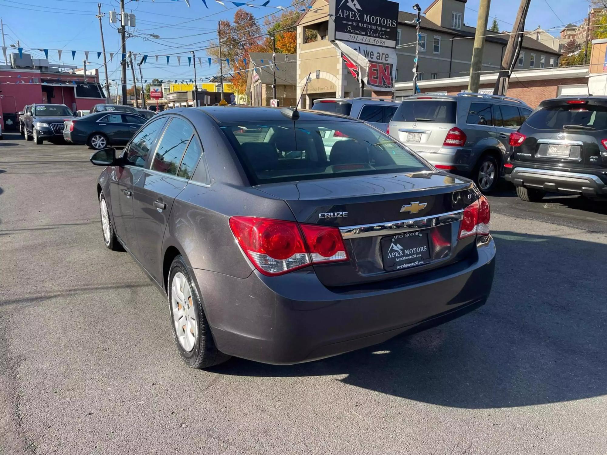 2015 Chevrolet Cruze 1LT photo 74