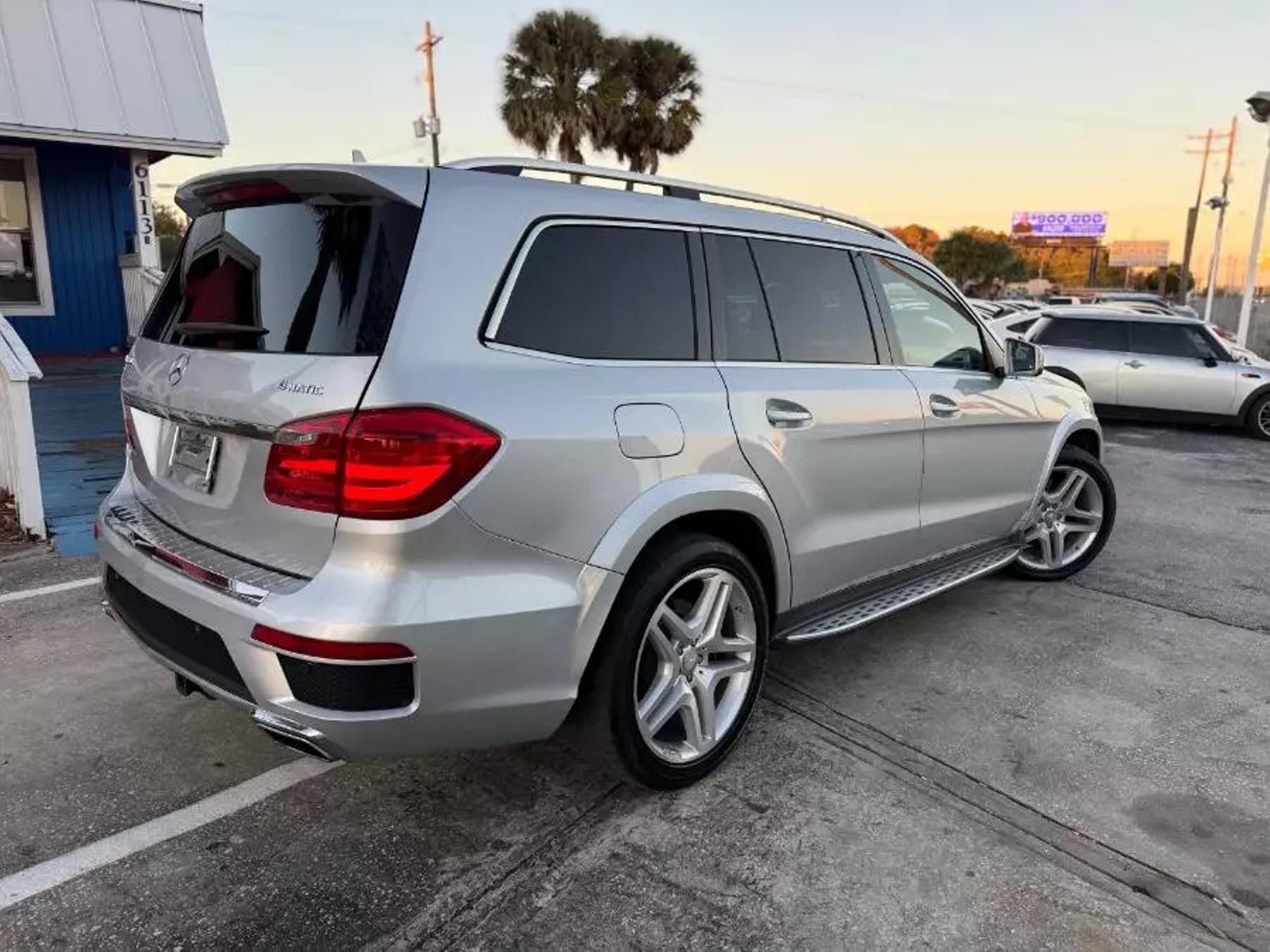 2014 Mercedes-Benz GL-Class GL550 photo 25