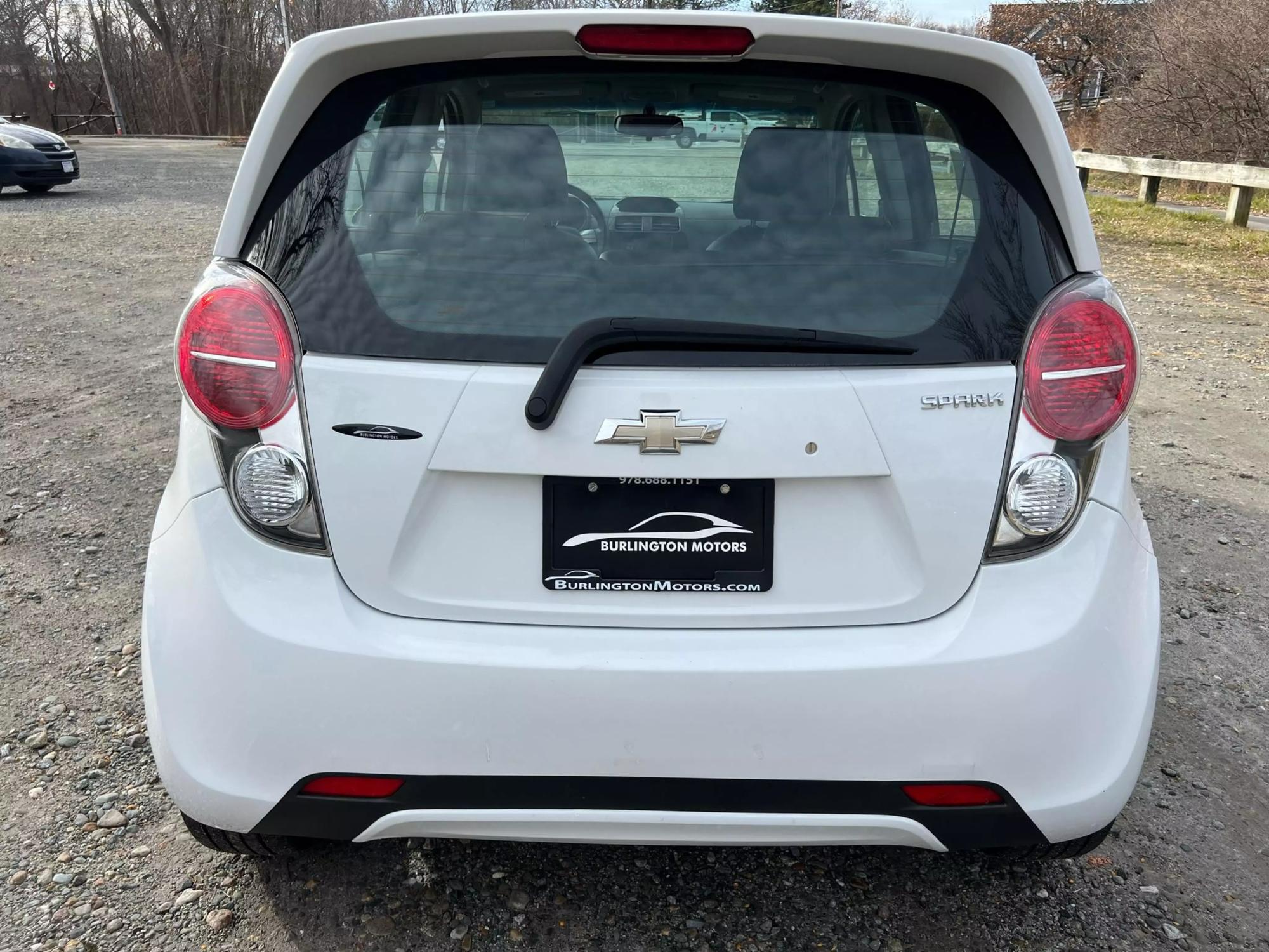 2014 Chevrolet Spark 1LT photo 23