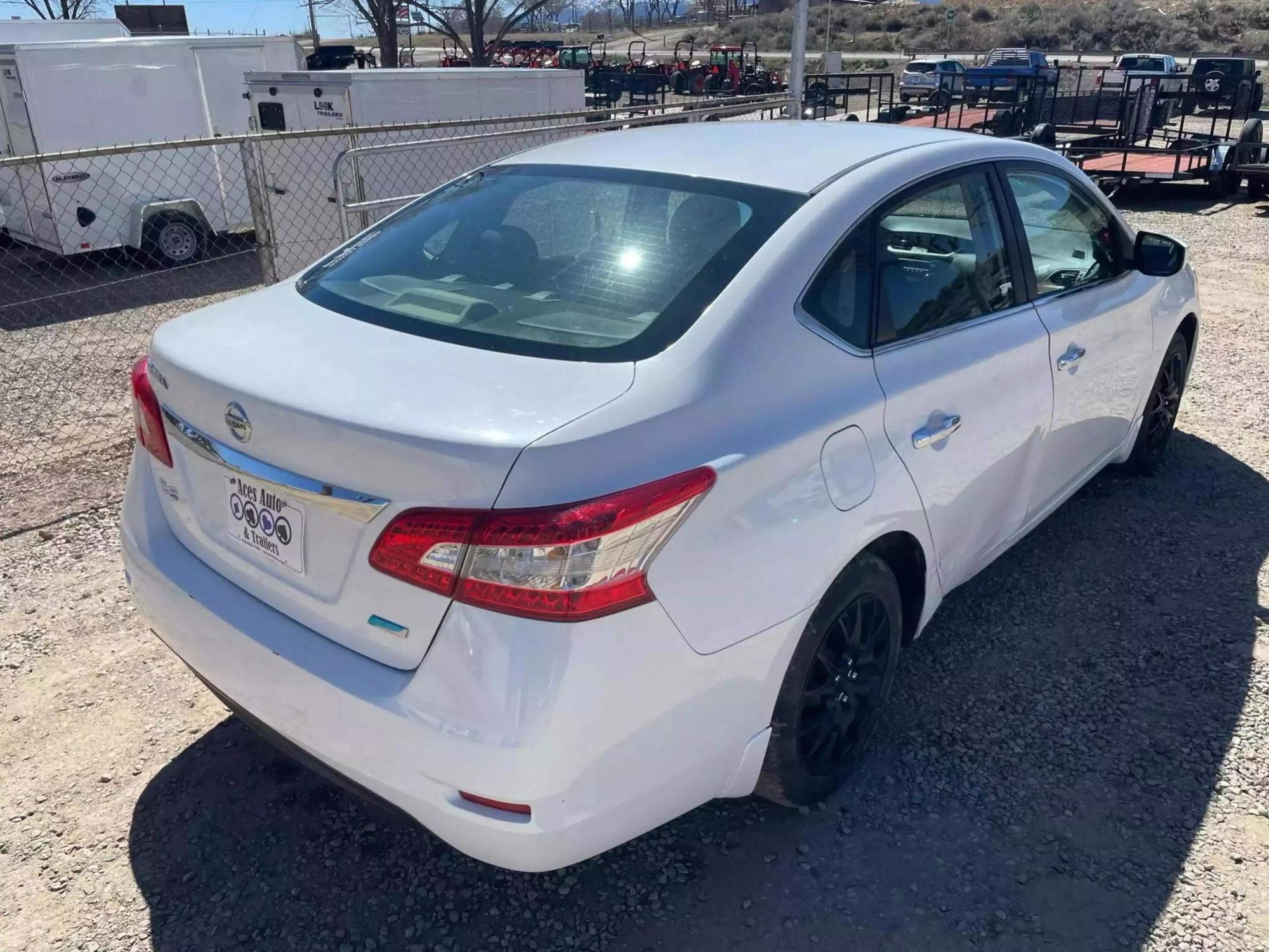 2014 Nissan Sentra S photo 8