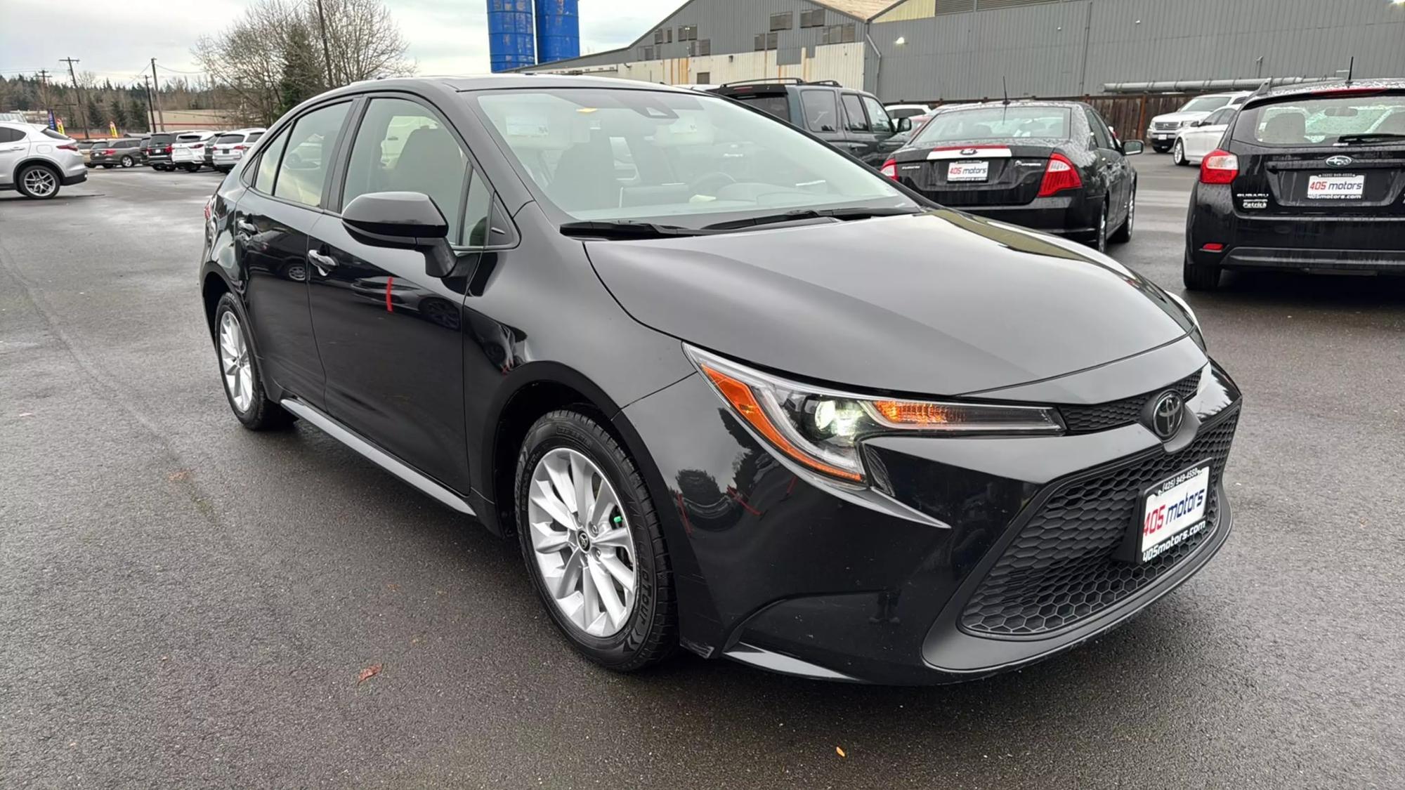 2020 Toyota Corolla LE photo 42