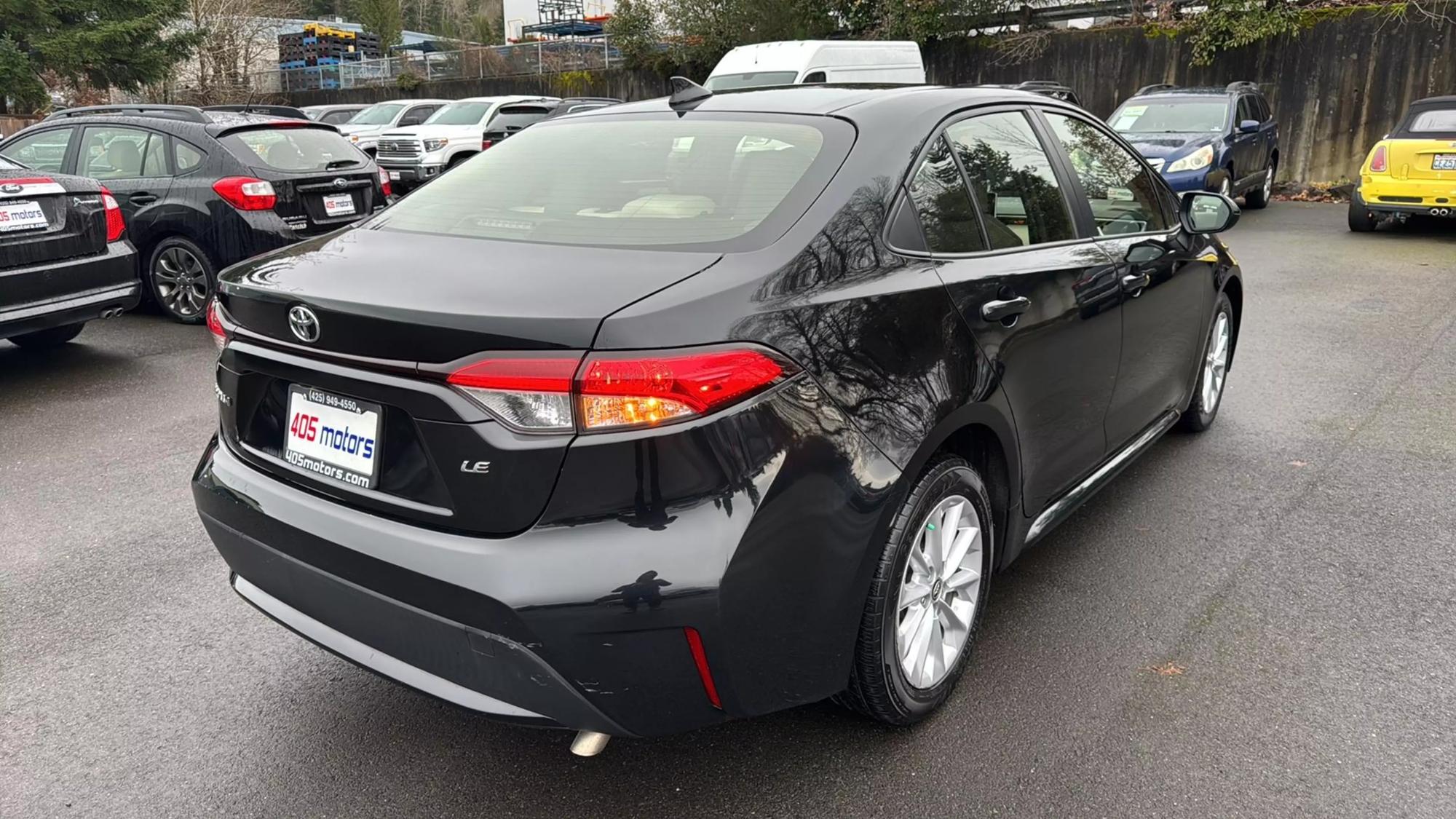 2020 Toyota Corolla LE photo 48