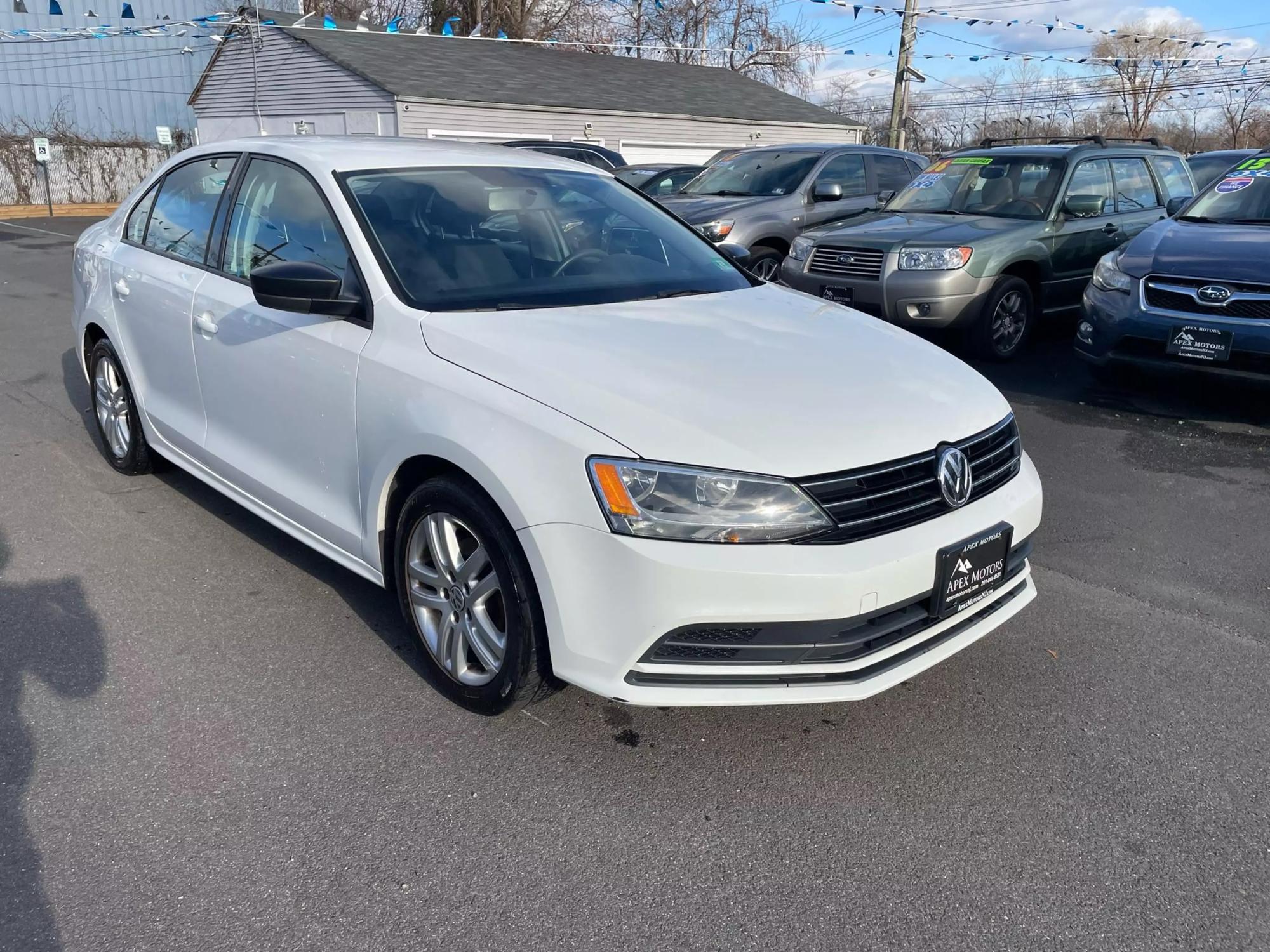 2015 Volkswagen Jetta S photo 57