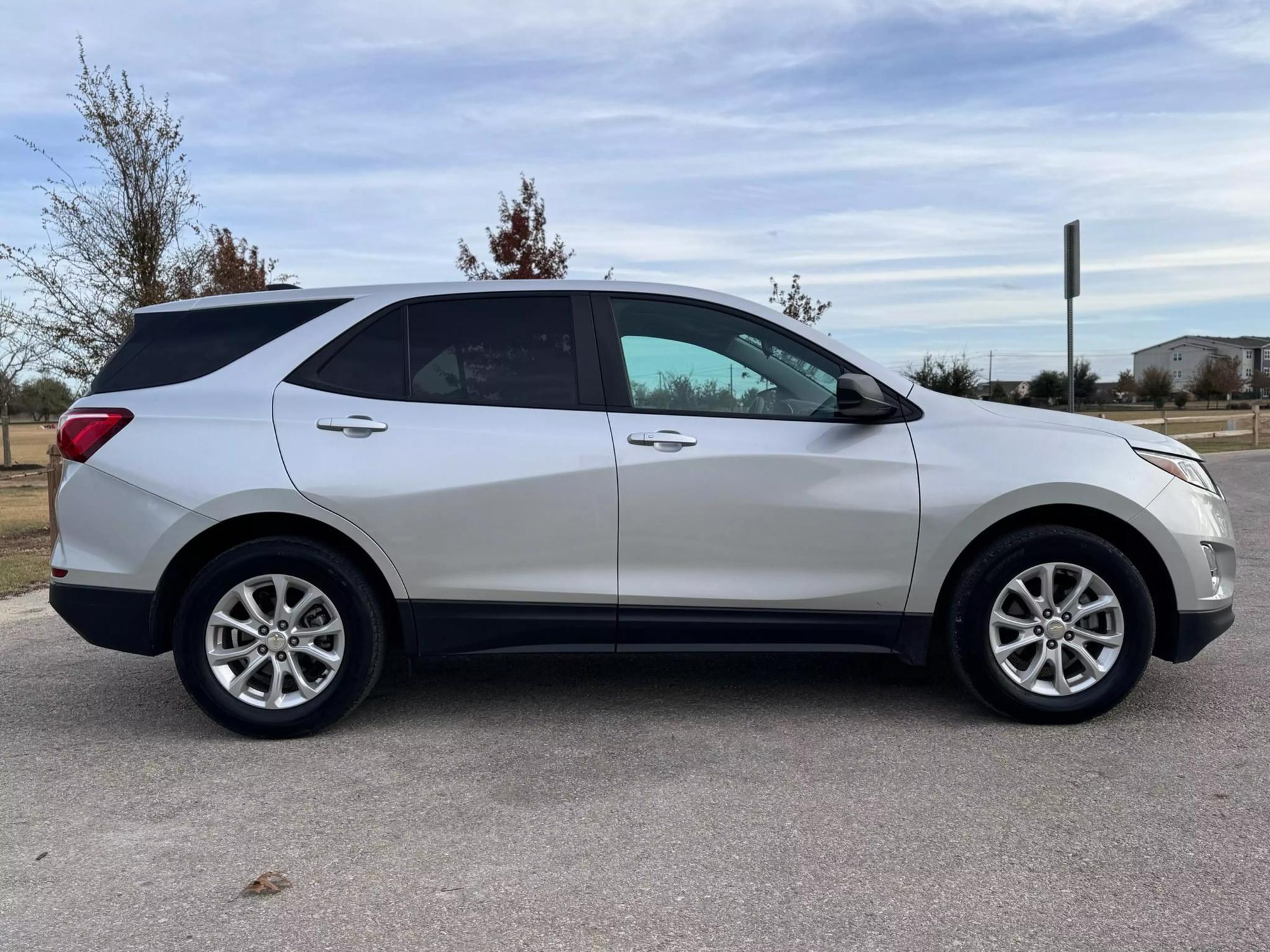 2021 Chevrolet Equinox LS photo 37