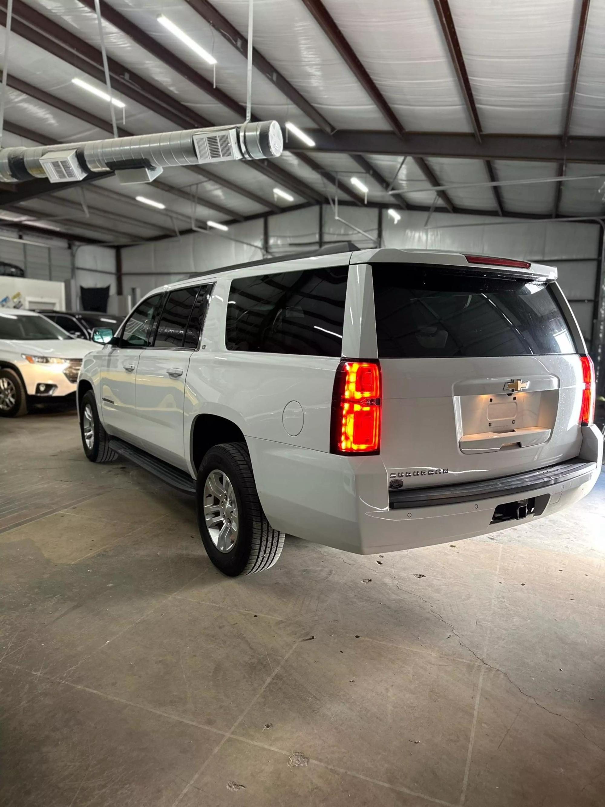 2020 Chevrolet Suburban LT photo 28