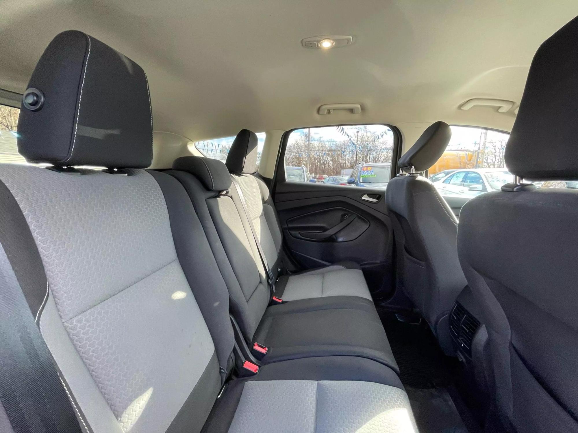 2019 Ford Escape SE photo 103