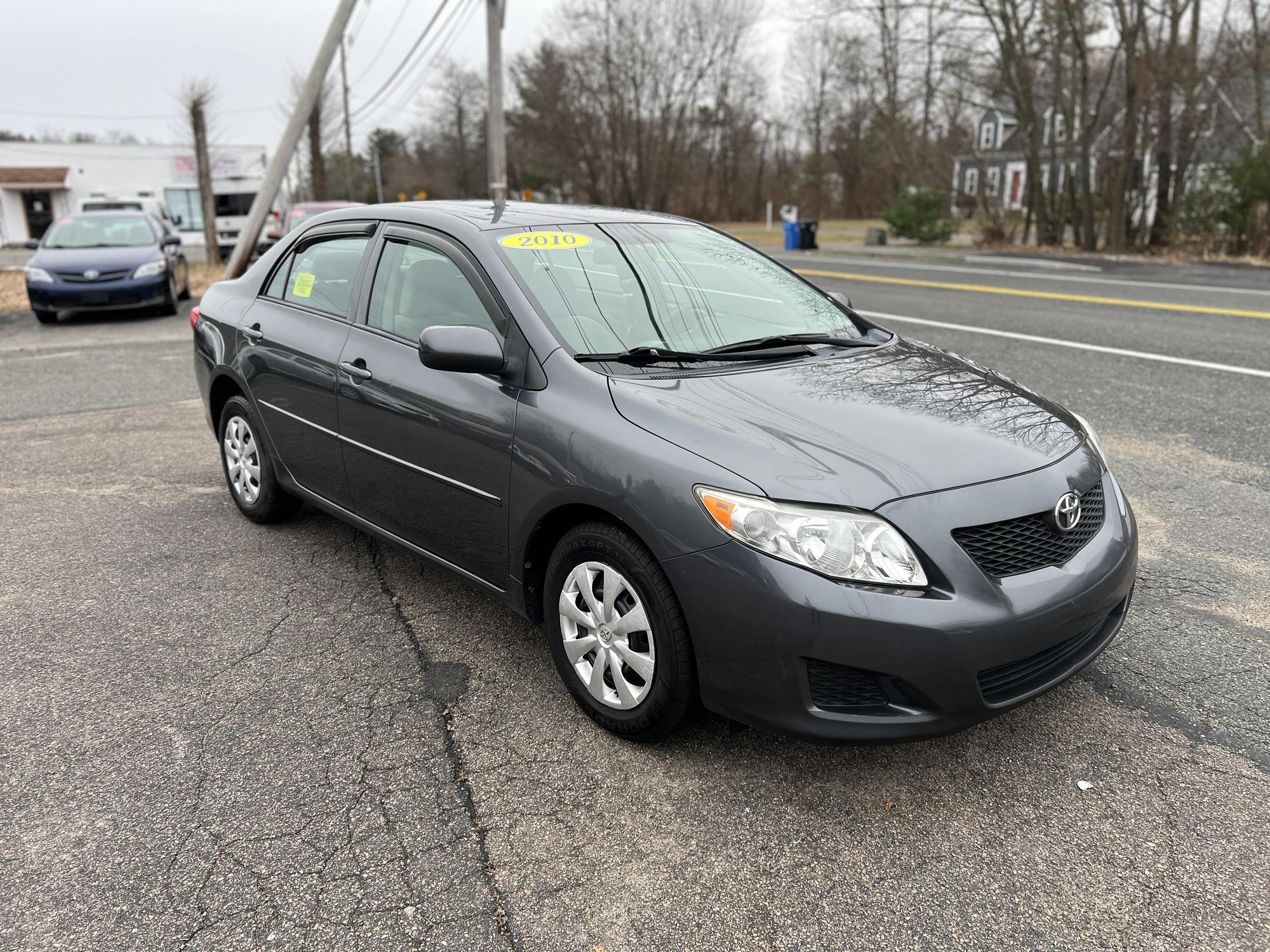 2010 Toyota Corolla LE photo 39