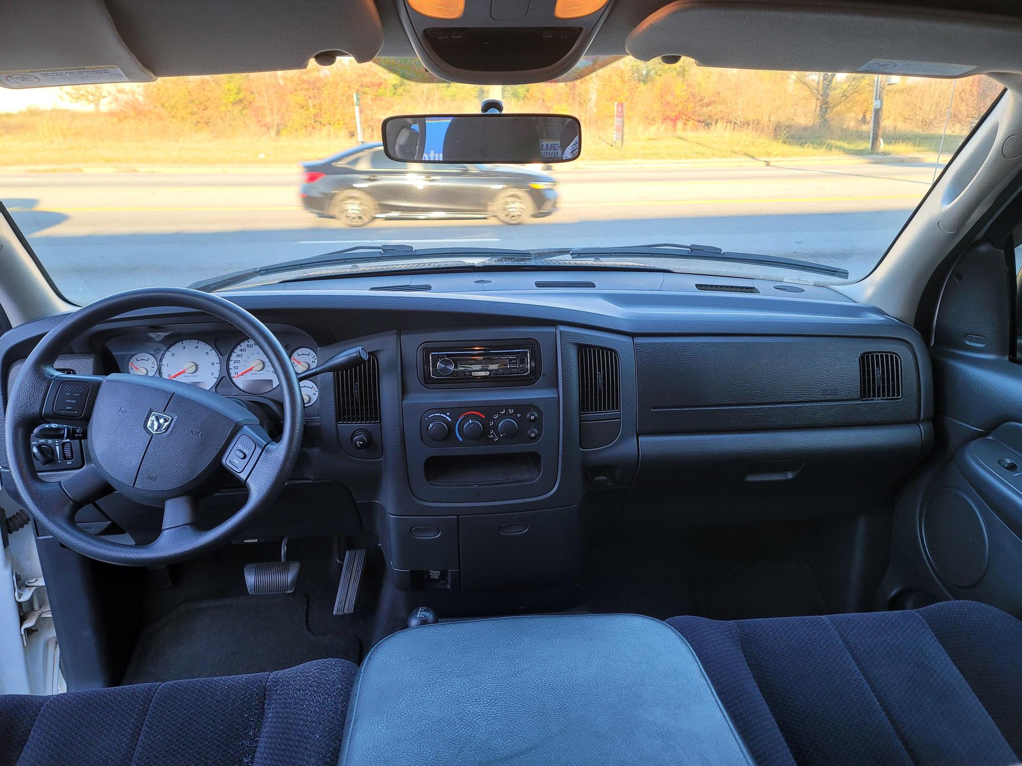 2004 Dodge Ram 1500 Pickup SLT photo 49