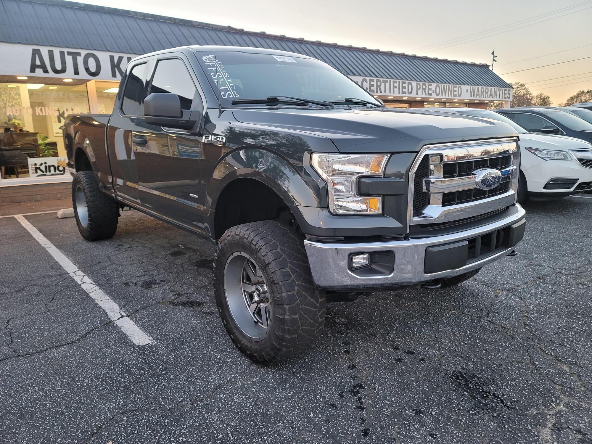 2015 Ford F-150 XLT photo 31