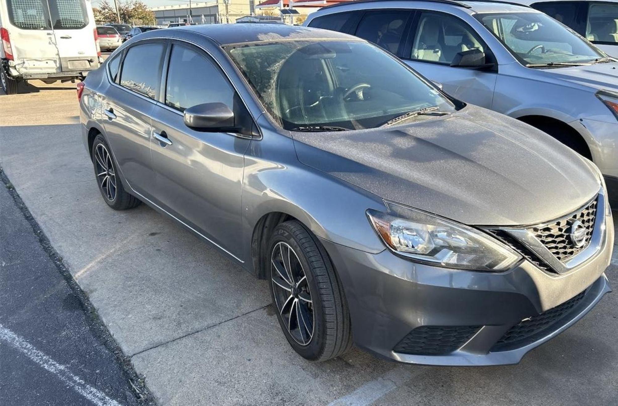 2019 Nissan Sentra S photo 2