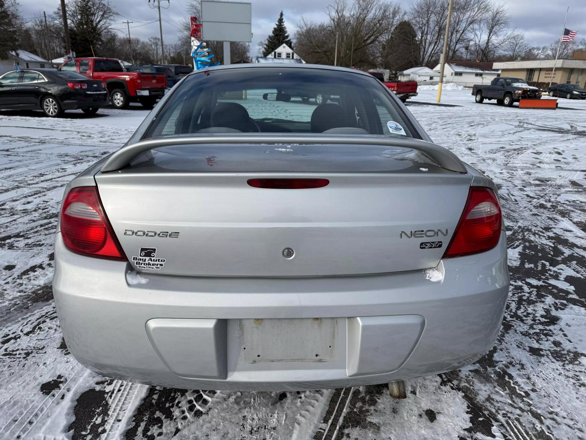 2004 Dodge Neon SXT photo 12