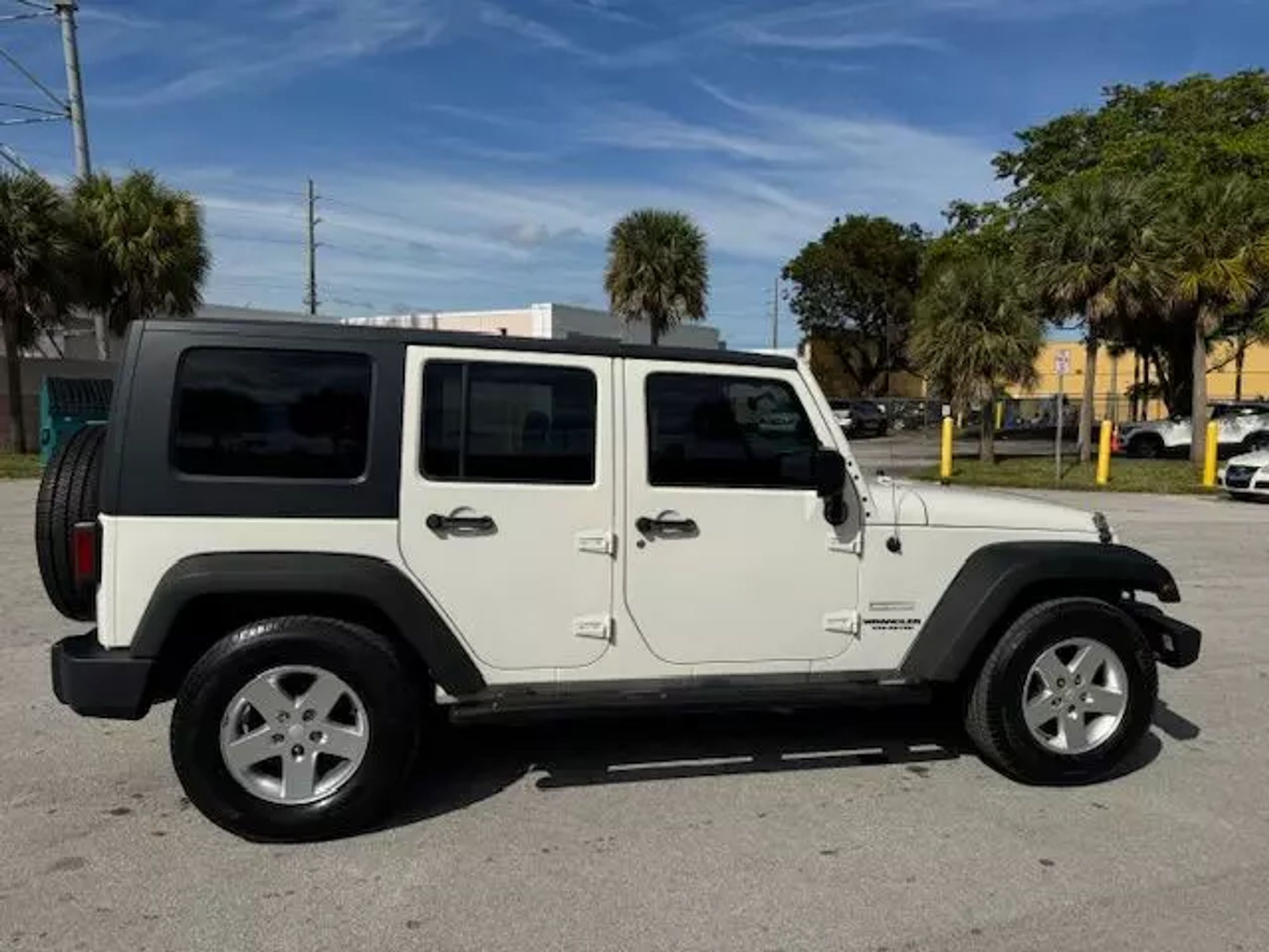 2010 Jeep Wrangler Unlimited Sport photo 36