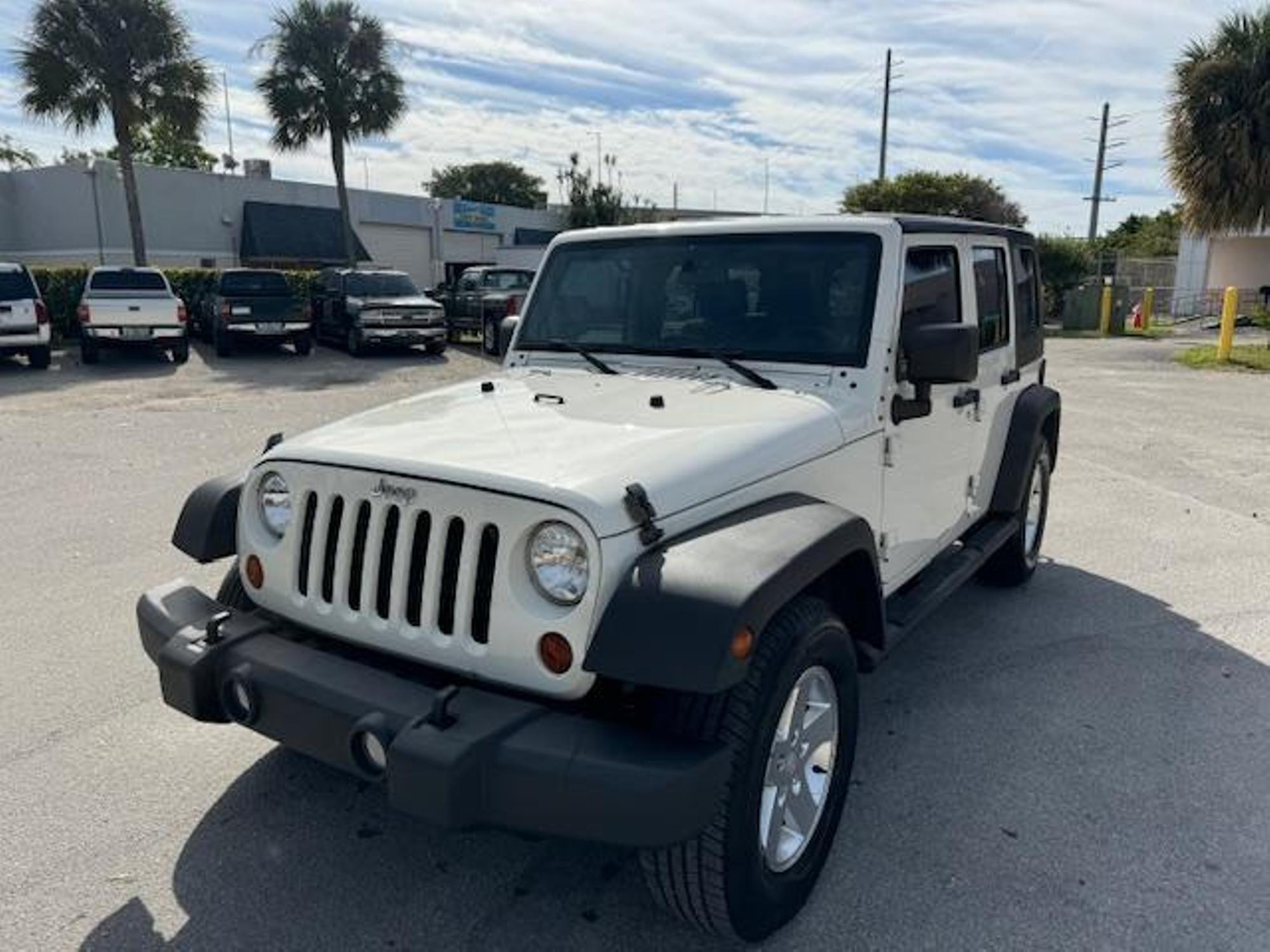 2010 Jeep Wrangler Unlimited Sport photo 30