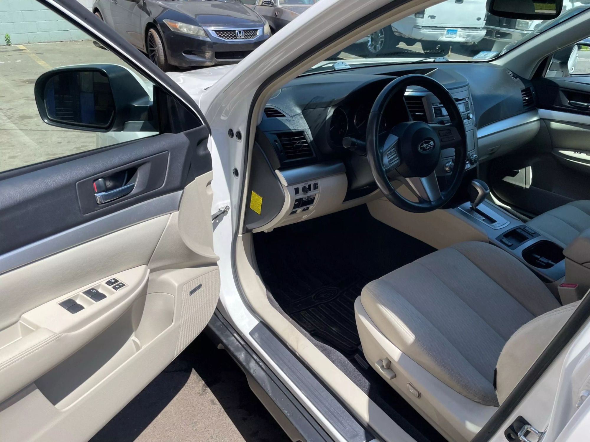 Image 10 of 2011 SUBARU OUTBACK