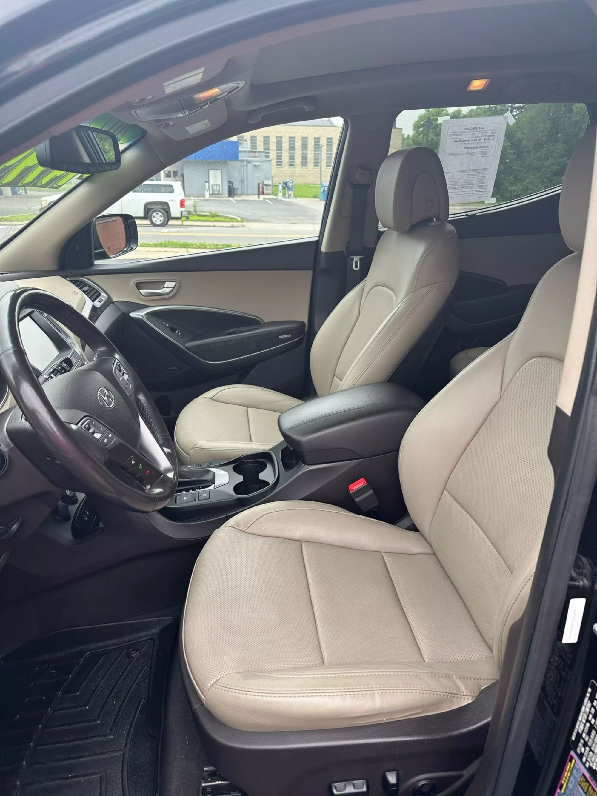 Image 10 of 2017 HYUNDAI SANTA FE SPORT
