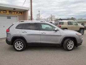 Used 2015 JEEP CHEROKEE SUV 4-CYL, PZEV, 2.4 LITER LATITUDE SPORT UTILITY 4D - LA Auto Star located in Virginia Beach, VA
