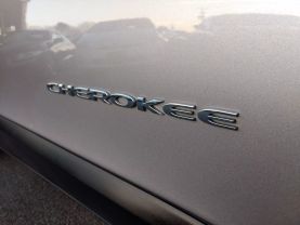 Used 2014 JEEP CHEROKEE SUV V6, 3.2 LITER LATITUDE SPORT UTILITY 4D - LA Auto Star located in Virginia Beach, VA