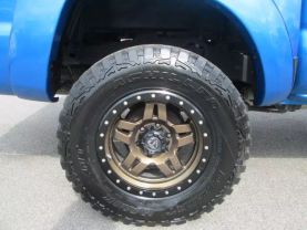 Used 2009 TOYOTA TACOMA DOUBLE CAB PICKUP V6, 4.0 LITER PICKUP 4D 5 FT - LA Auto Star located in Virginia Beach, VA