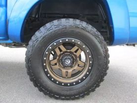 Used 2009 TOYOTA TACOMA DOUBLE CAB PICKUP V6, 4.0 LITER PICKUP 4D 5 FT - LA Auto Star located in Virginia Beach, VA