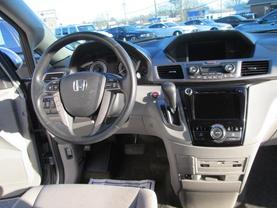 2016 HONDA ODYSSEY PASSENGER V6, I-VTEC, 3.5 LITER SE MINIVAN 4D - LA Auto Star