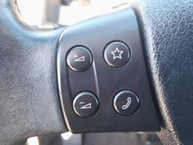 2010 Volkswagen Tiguan - Image 40