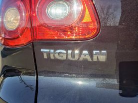 2010 Volkswagen Tiguan - Image 12