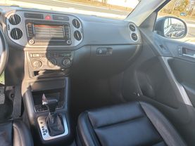 2010 Volkswagen Tiguan - Image 79