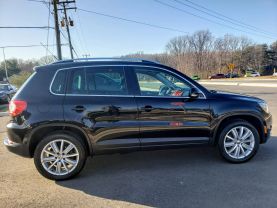 2010 Volkswagen Tiguan - Image 20