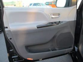 2016 TOYOTA SIENNA PASSENGER V6, 3.5 LITER XLE MINIVAN 4D - LA Auto Star in Virginia Beach, VA