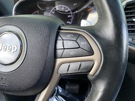 2014 JEEP GRAND CHEROKEE SUV V6, FLEX FUEL, 3.6 LITER ALTITUDE SPORT UTILITY 4D - LA Auto Star in Virginia Beach, VA