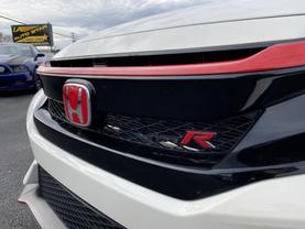 2019 HONDA CIVIC TYPE R HATCHBACK 4-CYL, VTEC, TURBO, 2.0 LITER TOURING HATCHBACK SEDAN 4D - LA Auto Star in Virginia Beach, VA