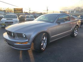 Used 2006 FORD MUSTANG COUPE V8, 4.6 LITER GT PREMIUM COUPE 2D - LA Auto Star located in Virginia Beach, VA