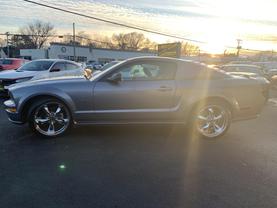 2006 FORD MUSTANG COUPE V8, 4.6 LITER GT PREMIUM COUPE 2D - LA Auto Star