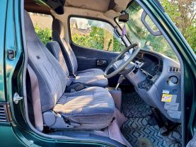 1993 TOYOTA HIACE COMMUTER VAN 3L CONTEMPO