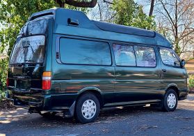 1993 TOYOTA HIACE COMMUTER VAN 3L CONTEMPO