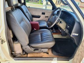 1993 TOYOTA HILUX TRUCK 3L GALAXY