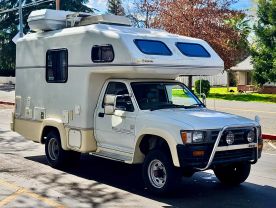 1993 TOYOTA HILUX TRUCK 3L GALAXY